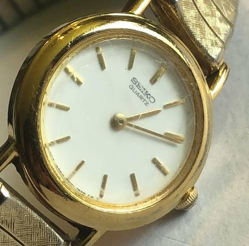 Seiko  Vintage Gold Tone Stretchy Speidel Band Retro Wristwatch Watch NEW BATTERY