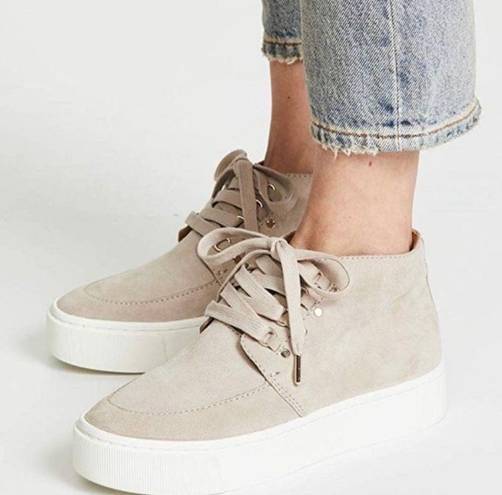 Joie Sneaker