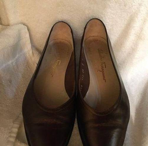 Salvatore Ferragamo Bronze Flat shoe size 8