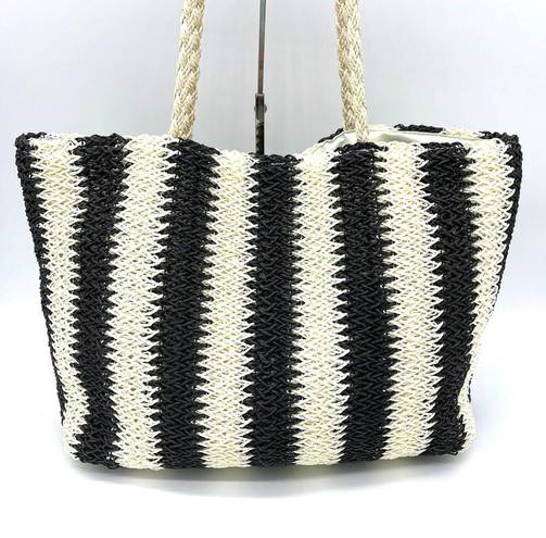 Bueno  Tote Bag Large Woven Straw Black Cream Beachy Boho Travel Summer Festival