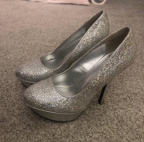 Bamboo Silver Platform Heels With Glitter Detail