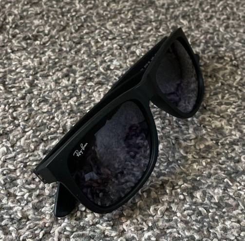 Ray-Ban Sunglasses Black