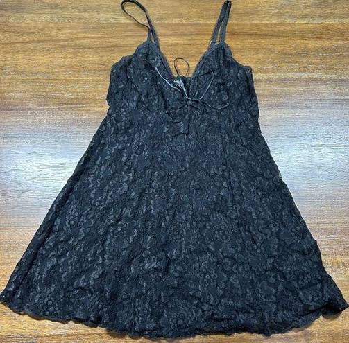 Frederick's of Hollywood  90’s Black Lace Slip Size L
