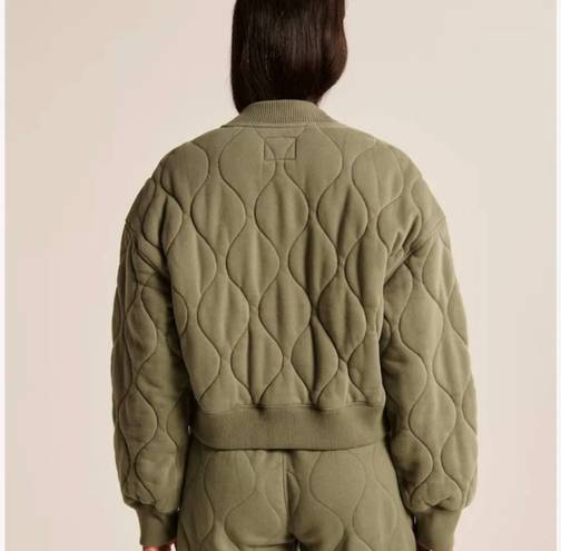 Abercrombie & Fitch Quilted Bomber Jacket