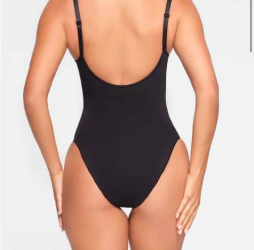 SKIMS NEW!! Sculpting Bodysuit XL