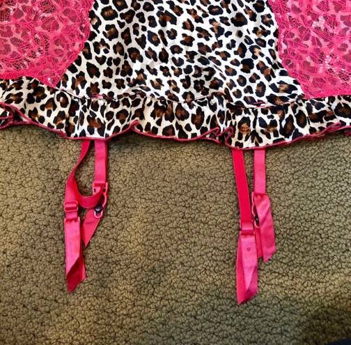 Frederick's of Hollywood NWOT Sexy  lingerie. Sz 34 or Small to medium