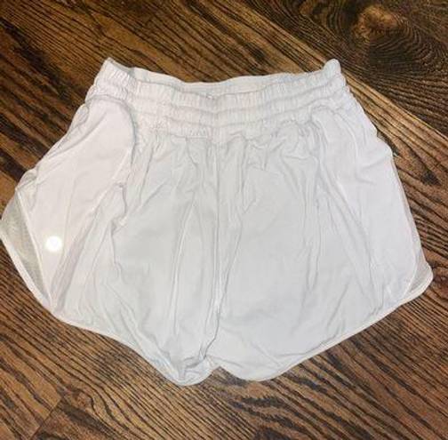 Lululemon Hotty Hot Short 2.5”