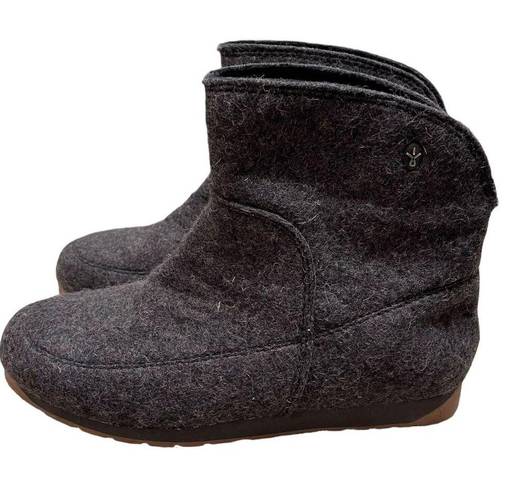 Harper EMU  boots womens Australian wool gray ankle booties Size 8