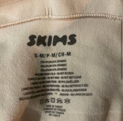 SKIMS Sculpting Mid Thigh Shorts S/M