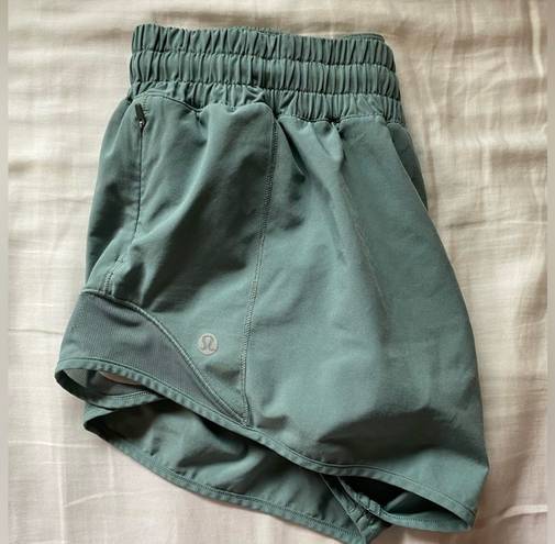 Lululemon Hotty Hot Short 2.5”