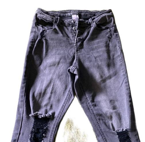 No Bo  High Rise Skinny black washed and distressed size 11 junior