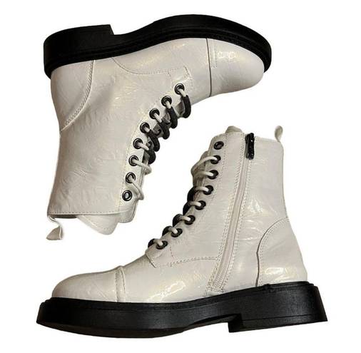 DKNY  Iris Combat Boot