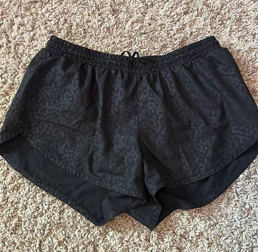 Old Navy Active black printed athletic shorts