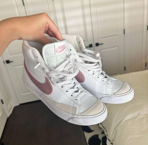 Nike Blazer Mid 77