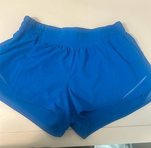 Lululemon size 6 2.5 inch low rise lined hotty hots