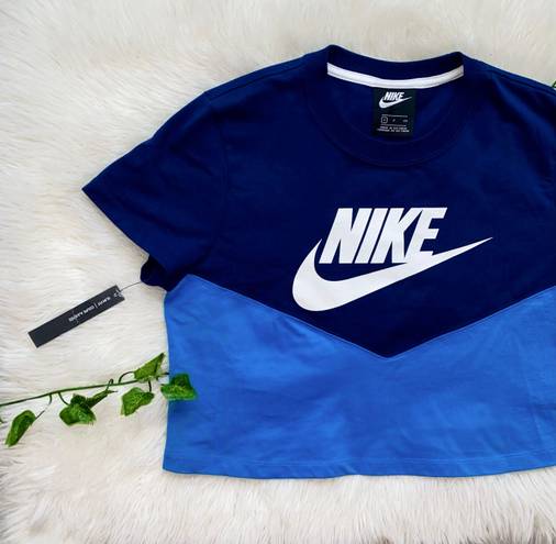 Nike Crop Top Blue