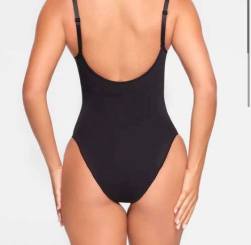 SKIMS Sculpting Bodysuit L/XL