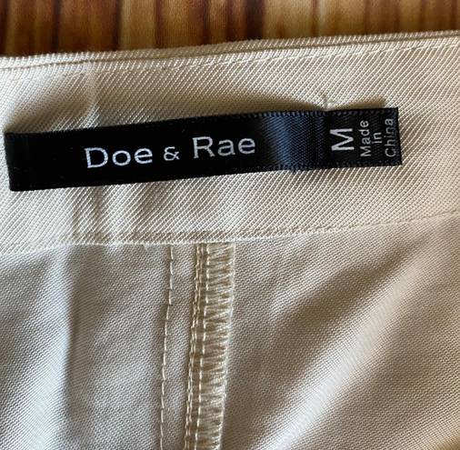 Doe & Rae Women’s Beige Front Zipper Skirt Sz Medium