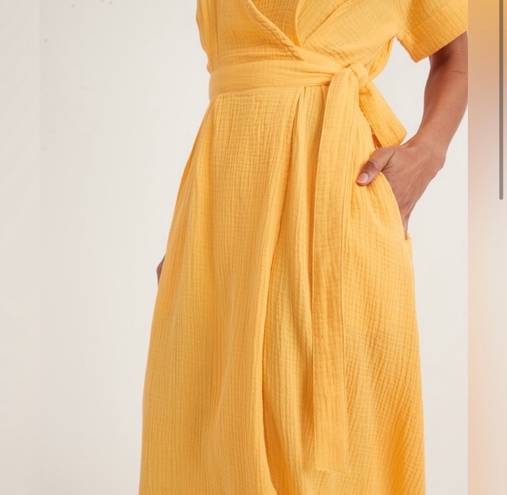 Marine layer Valencia gold yellow shirt sleeve midi wrap sundress M