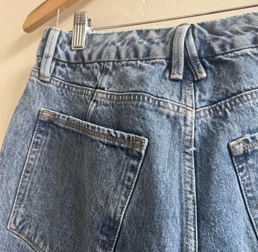 Good American Women's 90s Mom Jeans Size 6/28 Straight Leg Denim Ripped Knee NWT