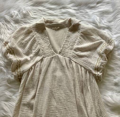 Entro V-Neck Gauze Embroidered Baby Doll Dress