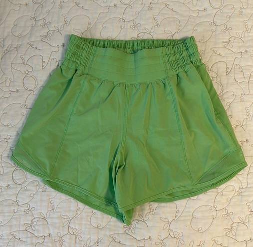 Lululemon hotty hot 4” Shorts Scream Green