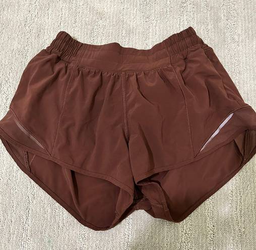 Lululemon Hotty Hot Short 2.5”