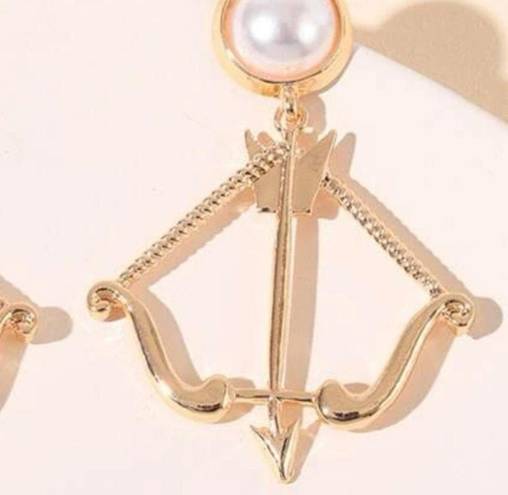 Bow and arrow Pearl  earrings 🌟​​​​​​​​​​​​​​​​​