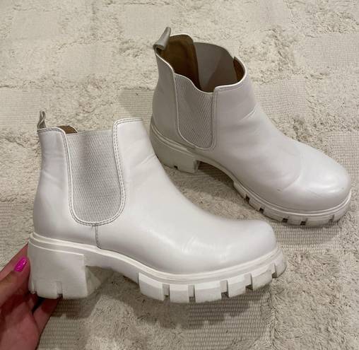 Soda white booties