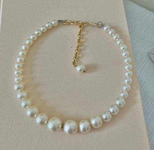 American Vintage Vintage “Ligeia” Ivory Wire Pearl Choker Structured Gold Classic Femme Bridal