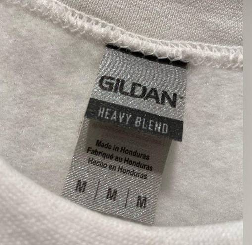 Gildan NWOT  White USA American Flag Patriotic Crewneck Sweater Sweatshirt - M