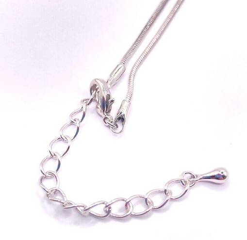 Solitaire NWT Silver tone  heart necklace