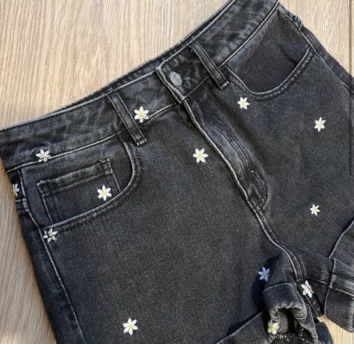 PacSun Daisy Mom Shorts