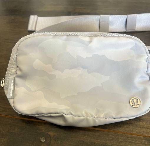 Has a $20 Lookalike of Lululemon's Fleece Everywhere Belt Bag