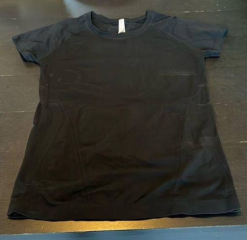 Athleta black tshirt. Short sleeve. Momentum tee. Medium.