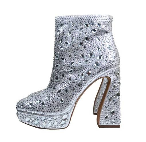 Jessica Simpson  Womens 9.5 Dollyi Crystal Embellished Bootie Silver NEW