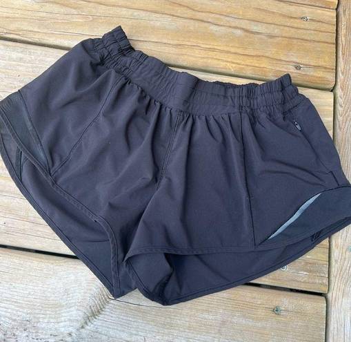 Lululemon  Hotty Hot Short II *2.5"