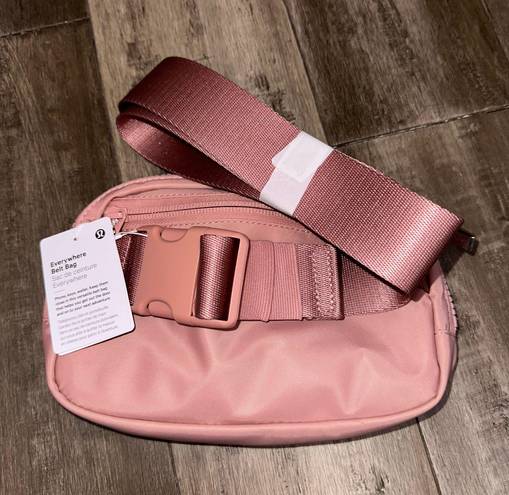 Lululemon Everywhere Belt Bag 1L