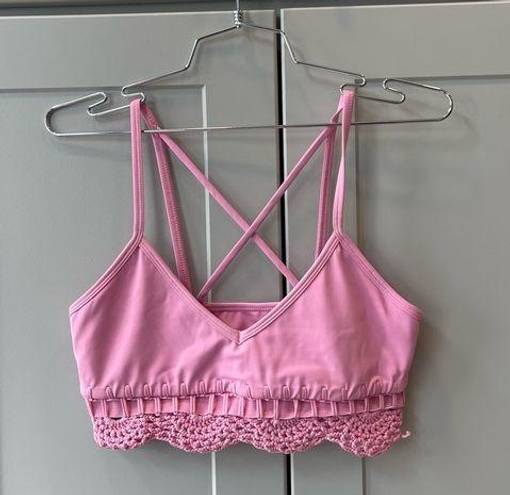 Carbon 38  Crochet Banded Macrame Pink Barbie Cropped Sports Bra Small Athletic