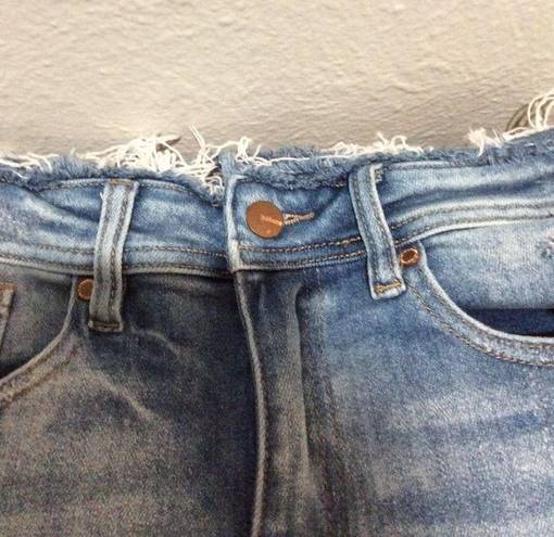 Bohme  Size 27 frayed distressed stretch jean shorts 7