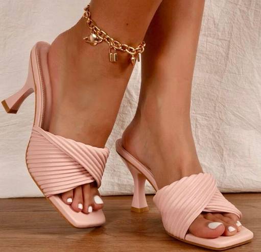 Light pink Minimalist Twist Heeled Mule Sandals Size 9