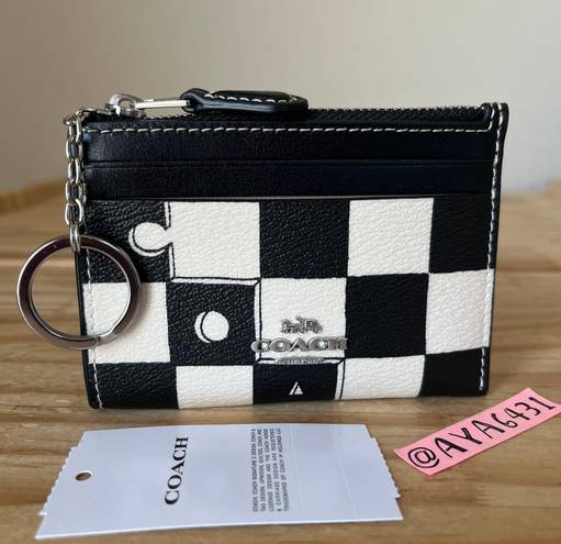 Coach Card Holder