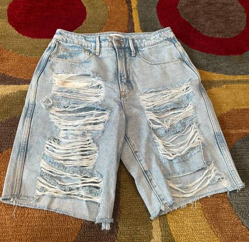 Good American 90’s Bermuda Indigo Light Wash Denim Jean Shorts Distressed Size 2