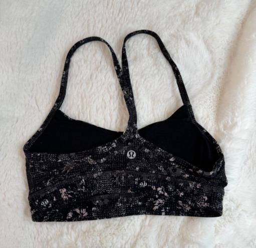 Lululemon Flow Y Bra (Size 4)