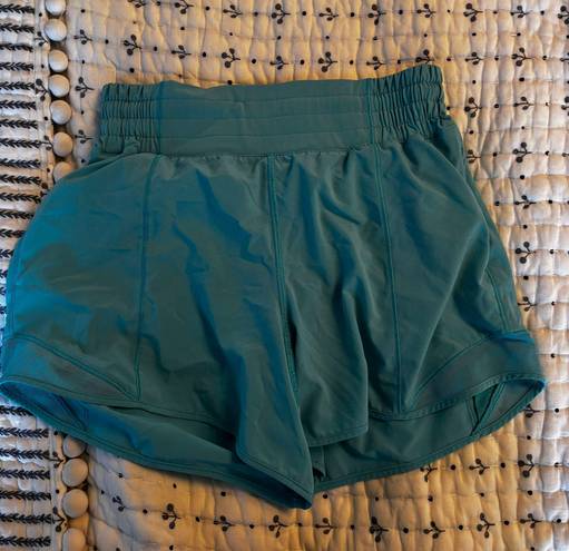 Lululemon Hotty Hot Shorts 4”