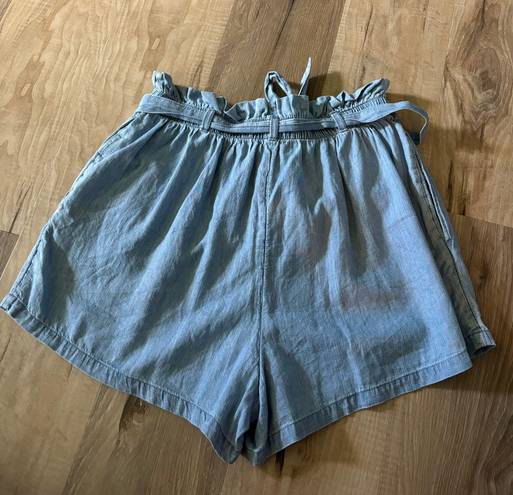 Hollister Ultra High Rise Paperbag Shorts