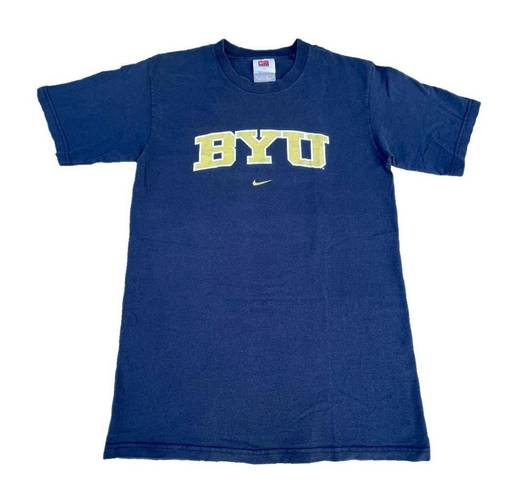 Nike Vintage  Brigham Young University Cougars Navy Blue Graphic T-shirt