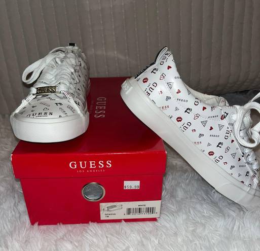 GUESS NWT  white sneakers with patchwork logo Limited Edition Dead Stock