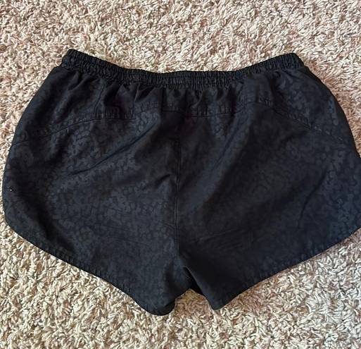 Old Navy Active black printed athletic shorts