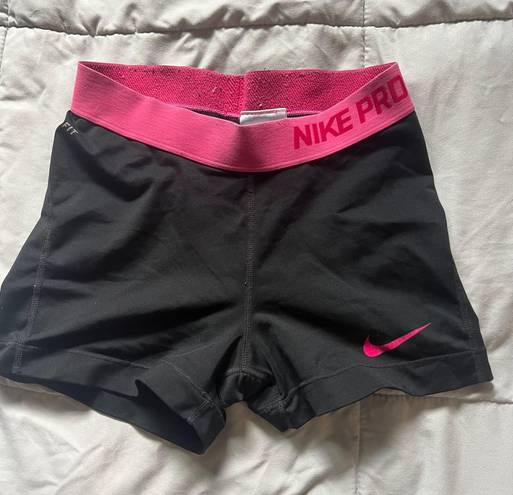 Nike Pro